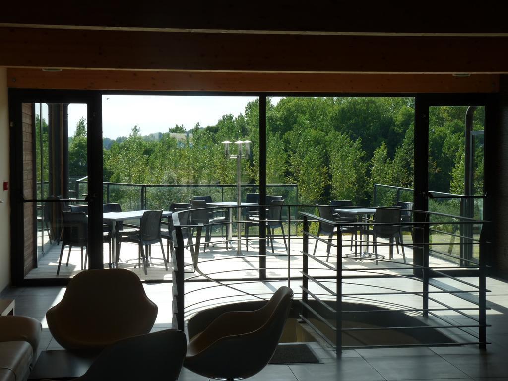 Logis Le Cadusia Hotel Chaource Exterior photo